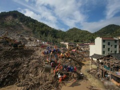 夏季多雨季节频发山体滑坡如何进行加固处理？