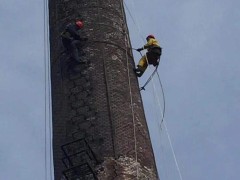 烟囱是拆除重建还是加固改造，只需要知道这两点