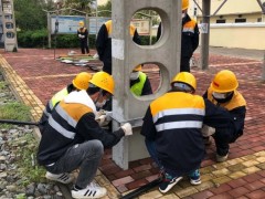 武汉铁路局随州接触网工班组织开展了防洪防汛实战演练