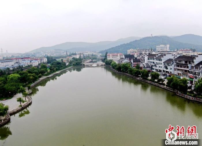 改造后的襄阳护城河风景旖旎