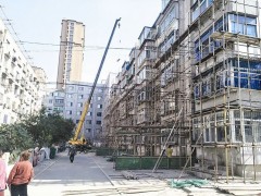 住建部:2021年城镇老旧小区改造计划开工67.5%