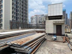 武汉江汉区依法拆除两处楼顶违建，助推老旧小区环境升级