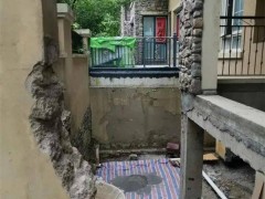 贵阳一小区业主破坏承重墙，住建部门紧急勘察后当场叫停