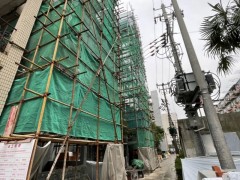 上海一小区居民苦等半年，说好的一起装电梯却迟迟不动工？