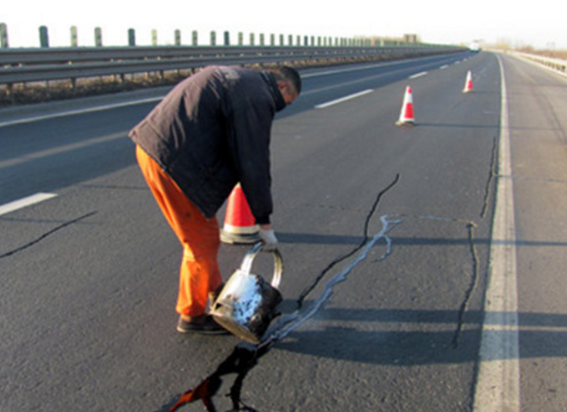 道路裂缝修补